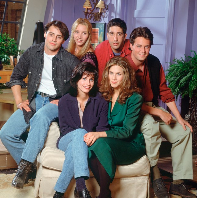 Actors clockwise from bottom left, Courteney Cox as 'Monica Geller', Matt LeBlanc as 'Joey Tribbiani', Lisa Kudrow as 'Phoebe Buffay', David Schwimmer as 'Ross Geller', Matthew Perry as 'Chandler Bing', Jennifer Aniston as 'Rachel Green' in a 'Friends' group portrait, June 15th 1994. (Photo by Reisig & Taylor/NBCU Photo Bank/NBCUniversal via Getty Images)