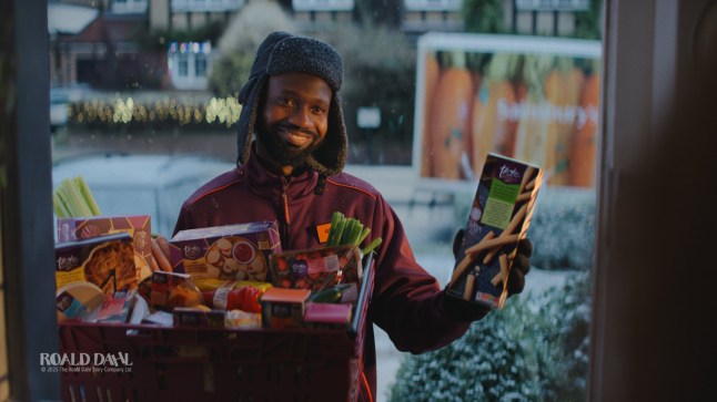 A Sainsbury's worker in the Sainsbury's Christmas advert (Picture: Sainsbury's)