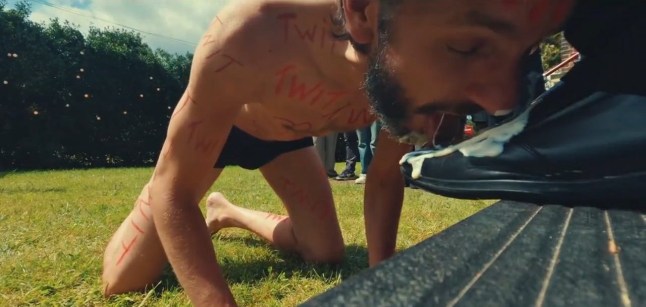 Matthew Baynton licking yoghurt off Alex Horne's shoes