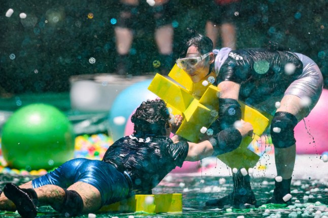 STRICT EMBARGO - NOT FOR USE BEFORE 22:15 GMT, 06 Dec 2025 - EDITORIAL USE ONLY Mandatory Credit: Photo by James Gourley/ITV/Shutterstock (16028672j) Bushtucker Trial, Celebrity Cyclone - Tom Read Wilson and Shona McGarty 'I'm a Celebrity... Get Me Out of Here!' TV show, Series 26, Show 21, Australia - 06 Dec 2025