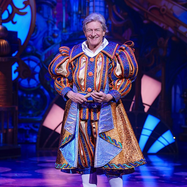 Sleeping Beauty London Palladium, starring Catherine Tate, Nigel Havers and Julian Clary