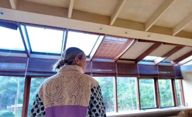 Vogue Williams shares first look inside huge new ?forever home? with Spencer Matthews I?VE GOT NEWS | Moving House, Festive Shenanigans & An Impromptu Christmas Party with Joanne Vogue Williams - What Does She Even Do?